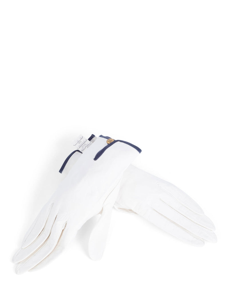 CHANEL CC Logo Leather Gloves White Navy