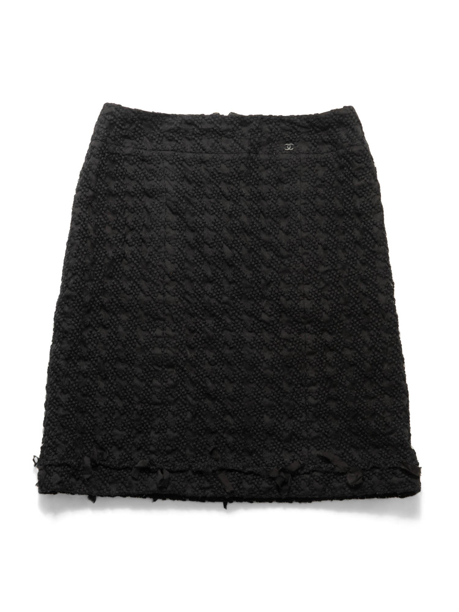 CHANEL CC Logo Tweed Fringe Camellia Skirt Black