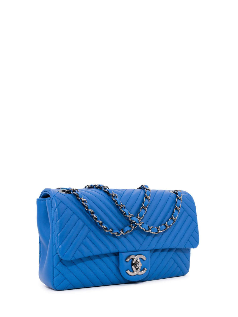 Chanel Royal Blue Chevron Quilted Leather Jumbo Classic Double Flap Bag For  Sale at 1stDibs
