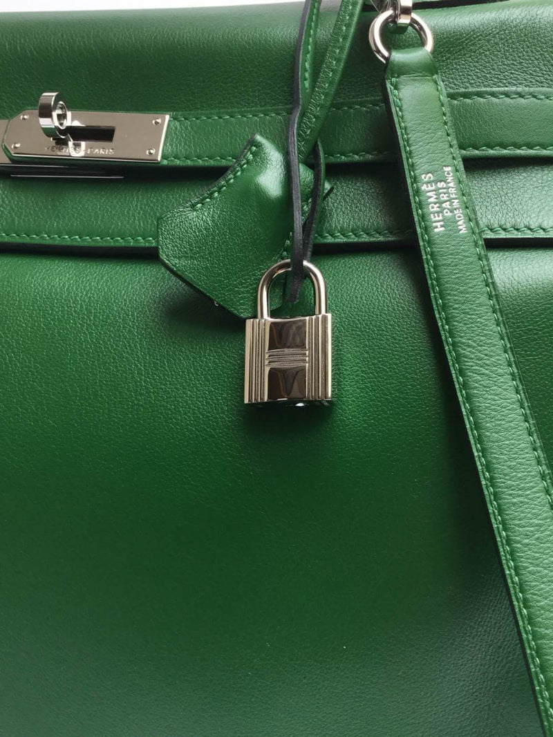 HERMES Swift leather Kelly 32 silver buckle handle shoulder bag black