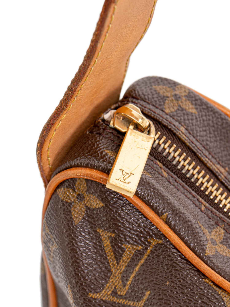 Louis Vuitton 2016 Monogram Berri MM - Brown Hobos, Handbags - LOU104711