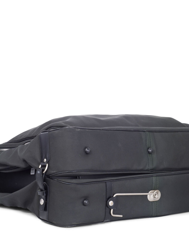 Cloth travel bag Louis Vuitton Green in Cloth - 23084883