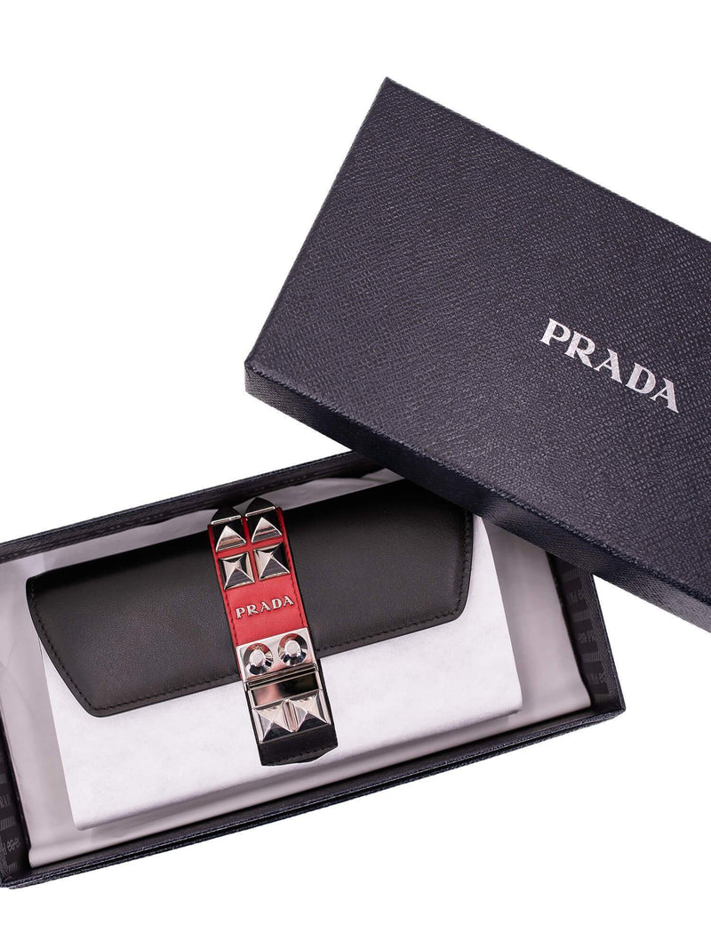 Prada - Authenticated Wallet - Leather Black Plain for Women, Very Good Condition